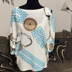 Stylish Italian knit White and Blue Patterned Top! One size. NWT